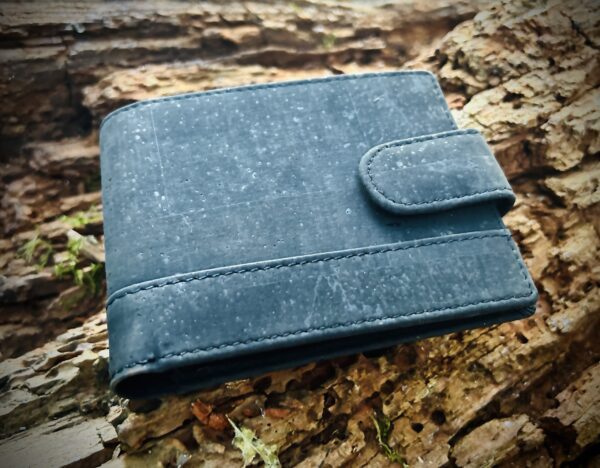 Mens black wallet - ethical gift ideas